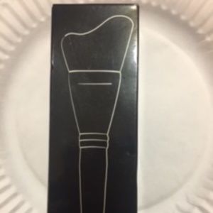 Laura Mercier Glow Powder Brush